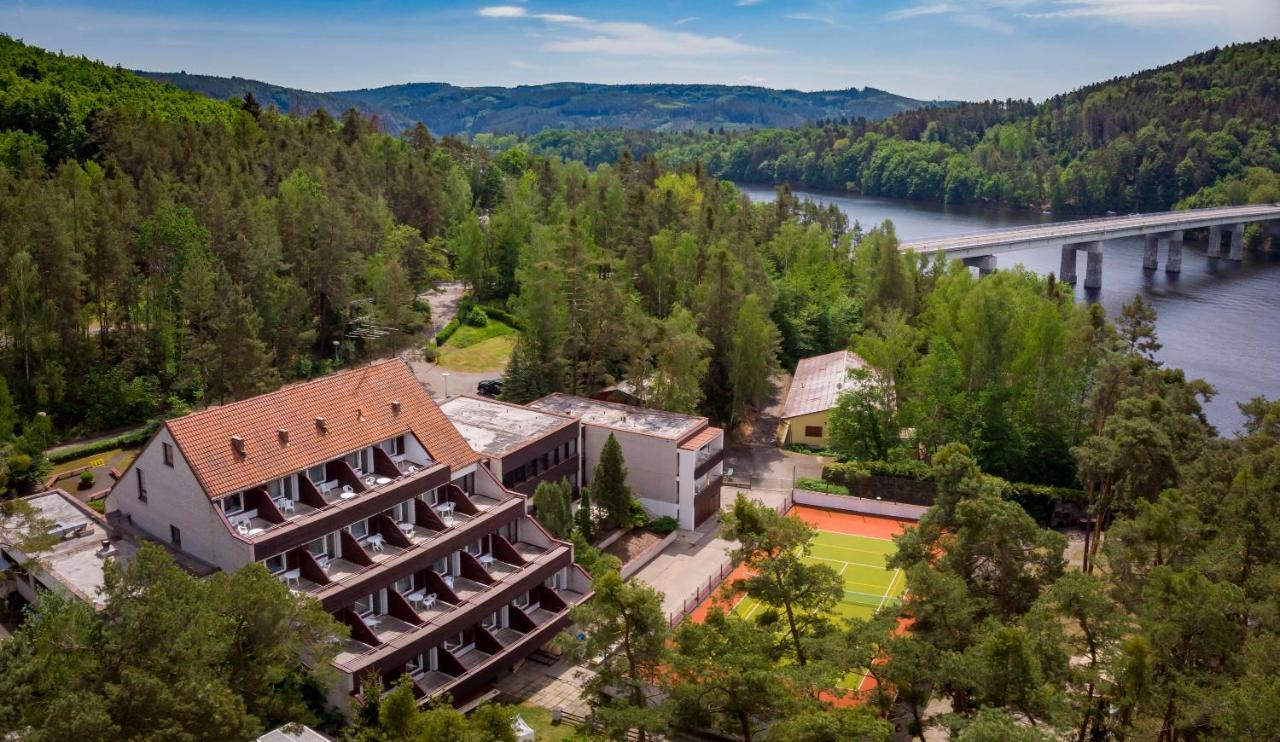 Hotel Hladina Nebrich Zewnętrze zdjęcie