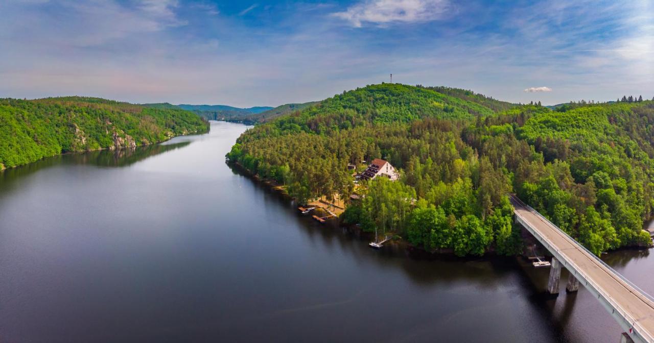 Hotel Hladina Nebrich Zewnętrze zdjęcie