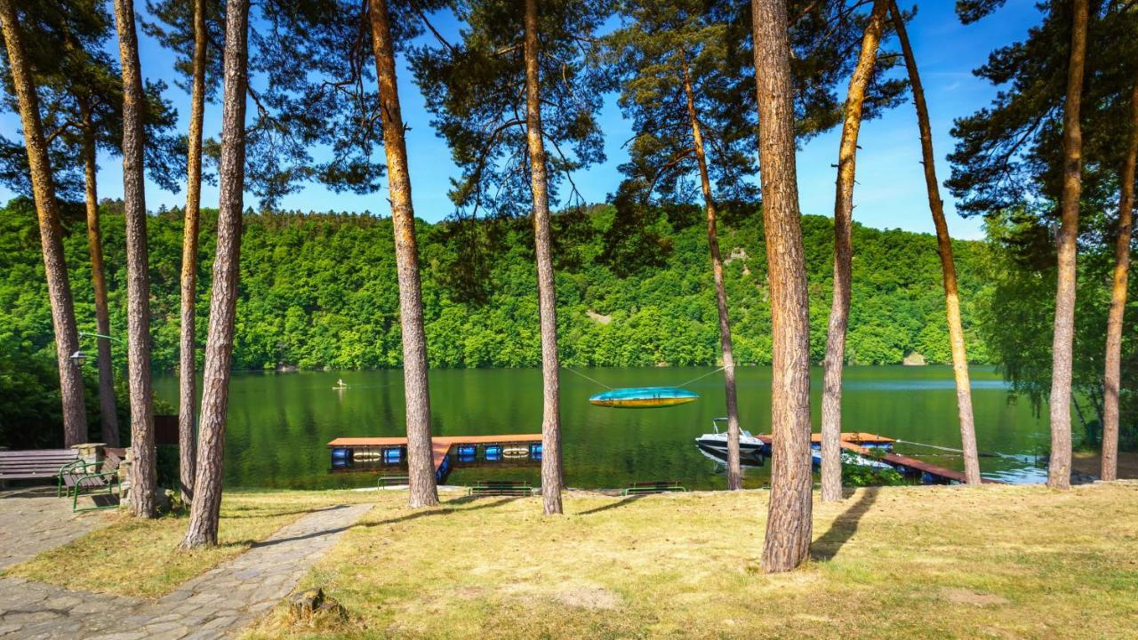 Hotel Hladina Nebrich Zewnętrze zdjęcie