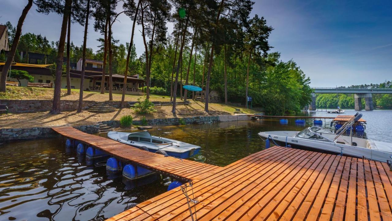 Hotel Hladina Nebrich Zewnętrze zdjęcie